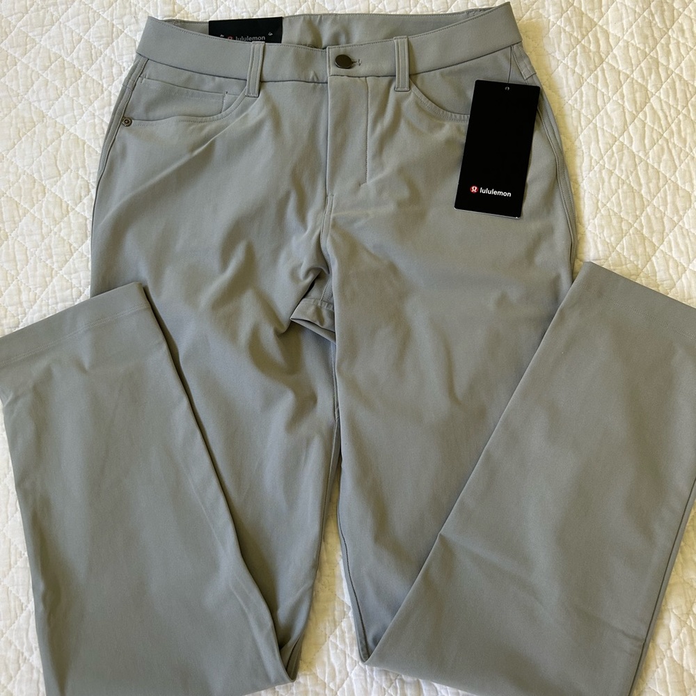 NWT LuluLemon ABC Classic-Fit Pant
32" L *Warpstreme
